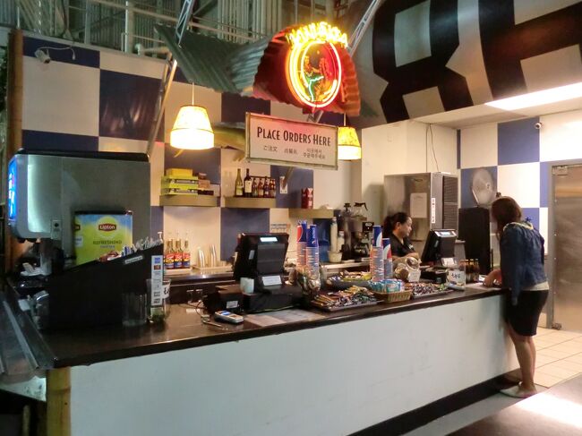 太平洋航空博物館：ここでまた食事。