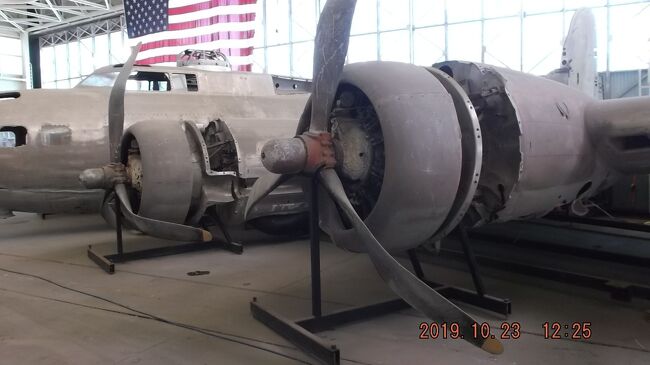 太平洋航空博物館:修復中のＢ24？？