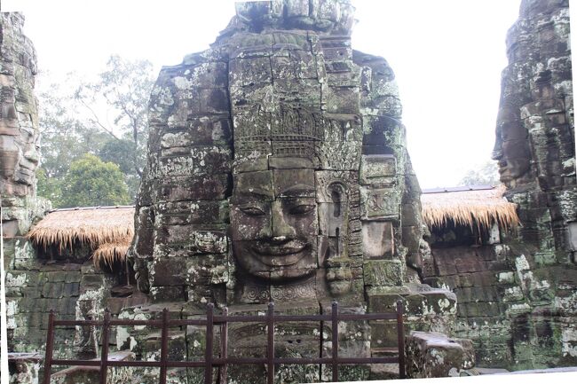 これ、どこかで見たことのある有名な石像。<br />　目の前で対面する日が来るとは、現地案内人によると、日本の漫才師　鳳　啓介・京　唄子の唄子に似ているとの説明がありました。