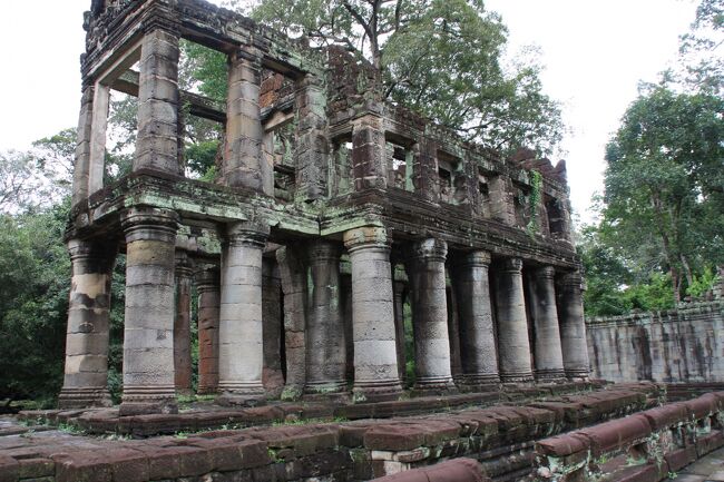 2階建の倉です。