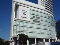 桜木町駅前広場のヒューリックみなとみらい（28街区、19階）。
コレットマーレ、ニューオータニイン横浜プレミアム、横浜ブルク13などが入ってます。