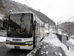 ★13:20
温泉街にほど近い「湯原入口」でバスを下車。