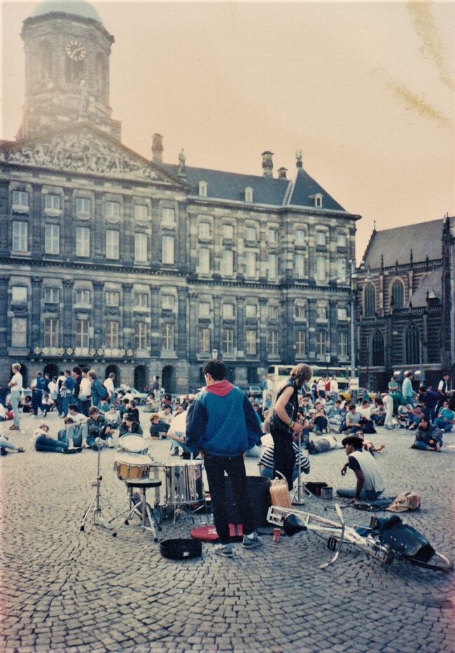1987年のオランダとベルギーのプリント写真』アムステルダム