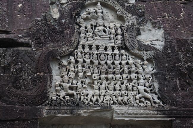 アンコール遺跡の装飾です。