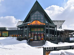 ラッキーピエロの峠下総本店です。

函館市街ではなくあえてこちらの総本店に来たのは理由があります。