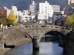 めがね橋。
風があったので水が動いてきれいなメガネになりませんでした。