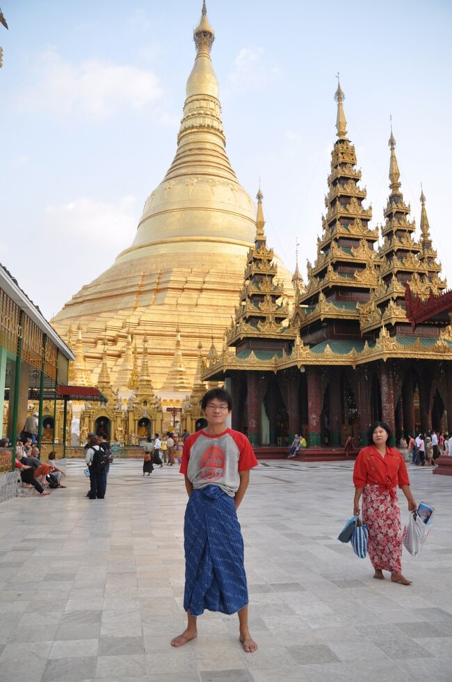 ミャンマー最大の聖地「シュエダゴォン・パゴダ」のメインストゥーパ。