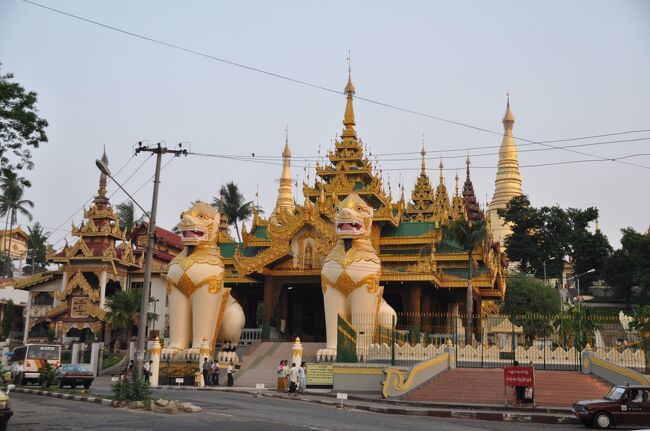 帰りは北参道口から出ることにした。