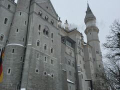 徒歩２０分、積雪で足を取られながらもようやくお城へ。
