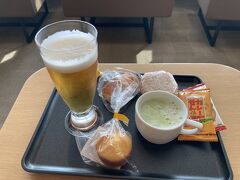 新千歳空港DPラウンジへ
スープバーが稼働していました。
枝豆クリームスープ