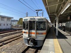 ようやく富士宮駅に到着。
時刻は正午手前。
池袋からおおよそ3時間半の乗車でした。