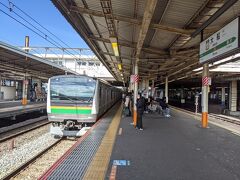 大船駅から東海道線・熱海行きに乗車。
