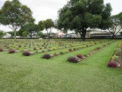 クウェー川鉄橋からほど近い連合軍共同基地。