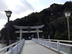 竹島のなかには5つの神社があります。