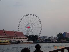 アジアンティークマーケットが見えてきました