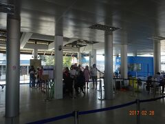 BTSサパーン・タクシン駅から徒歩３分ほどの場所にエクスプレスボート乗り場があります