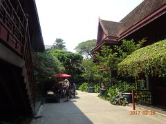 ジムトンプソンの家に寄ってみました