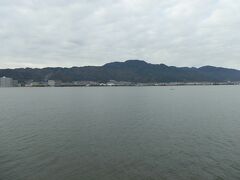 　比叡山と言うアナウンスがあったので撮影してみました。本当かわかりません。