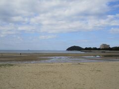 日本のウユニ塩湖
父母ヶ浜です。

そういえば、テレビで紹介されていたっけ！
と、今更ながら気づく私です(-_-;)