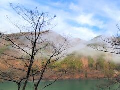ゆうべ雪が降ったのは山の方だけだったようです。

カニを買いにこのまま新潟県の糸魚川市に向かい、１泊します。


つづく。