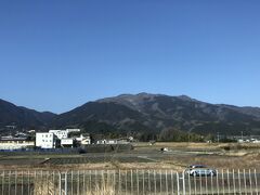 右が葛城山、左が金剛山かな。
