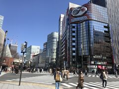 津軽も良かった
お次は銀座へ
数寄屋橋交差点って言ったら赤尾敏の街頭演説だったな
もう三十年以上たった今の時代に思うに
時代の先を読み
かなりまともなことを主張していたかも知れない・・・