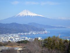 駿河湾越しの富士山を綺麗に見ることができました。