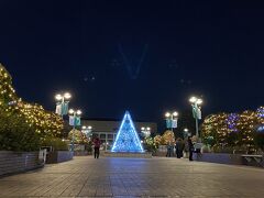 練馬駅北口、ここの駐車場の駐めて行きました。
駅も近いし、西武で一駅。駅からすぐなのでそれほど手間では無いけど。
駐車料金自体は優待がないので長湯すると高く付きます。
せっかくのイルミネーションが寂しいね。