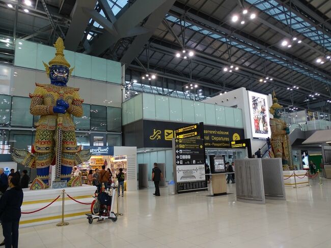 搭乗口へ向かう途中・・・