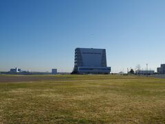 東扇島東公園と川崎航路海底トンネル換気所
良い天気でした。