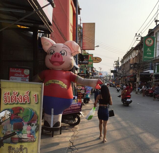 皆さん無関心で除けて通りますね．．．！タイ人怒りませんね！