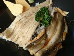 勝

下調べで美味しそうな店はチェックしてたが
温泉で食べれる予定が食べられず
メイン道路からチラッと見える
勝さんに入ってみました