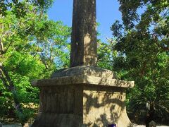 こちらも敷地内にある『沖縄県殉職医療人之碑』
