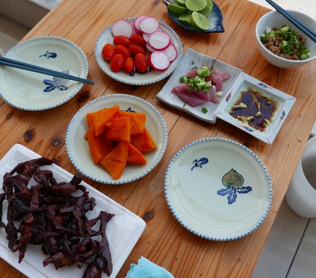 22日　夕食<br />リン（タン）日干し肉揚げ．．．◎<br />黄金カボチャ煮．．．．〇<br />アジの刺身．．．．〇<br />納豆．．．．．〇<br />野菜．．．〇