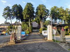 武蔵野33観音19番　法栄山　東光寺に到着です。
この近くには奈良時代の窯の後もあり国分寺の建設のための
瓦を焼いていたそうです。
お寺は1519年に開山されたとのこと。