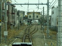 秋川駅。
旧秋川市と旧五日市町が合併してできた、あきる野市役所の最寄り駅。