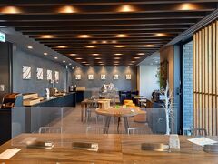 2階のカフェからテラスにでることができます。