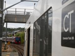 ＪＲ筑肥線、途中何駅かで列車交換して