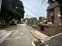 【サンパウロ　カルデアウ墓地（Cemiterio Sao Paulo Cardeal）】

この墓地がある「ヘボウサス地区 Reboucas」は、大きな通りで有名なのですが、大学があったり、なぜかお墓（公園墓地）なんかが多く、

