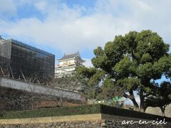 福山城は、工事中。
築城400周年を迎える2022年に向けて、整備されているそうです。