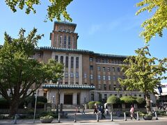 ●神奈川県庁本庁舎（キングの塔）

「横浜三塔」の大トリは「神奈川県庁本庁舎」、通称「キングの塔」ですが、お役所なので見学可能なのは平日のみで、こちらも外観のみに。
結局、内部を見学できたのはジャックの塔だけでした。。。