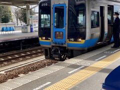 ■南風16号■ 13:20
3月13日のダイヤ改正で南風の運用から外れる2000系列車でした。