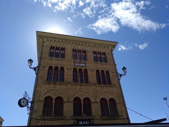 エステーリャの町に到着しました！<br />巡礼路の重要な通過点です。