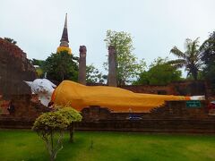 ワット・ヤイチャイモンコンの涅槃仏
（Wat Yai Chai Mongkon）
1357年にアユタヤ王朝の初代ウートン王が建てた寺院です。

