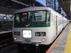 最後に東京駅で撮影。残念ながら幕は回送になっていました。

以上となります。旅の最後に185系に乗れたことは大変うれしかったです。あの爆音モータや国鉄のにおいなど、忘れることはないでしょう。
閲覧いただきありがとうございました。