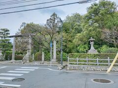 蚕ノ社駅着。
念願の木嶋坐天照御魂神社（通称：木嶋神社、同じ境内に蚕ノ社もあり）へ。

蚕ノ社駅からは歩いて5分くらいの場所にあります。
パッと見た印象は、素朴で、懐かしい感じのする神社です。