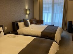 小網駅からすぐ、本日の宿ホテルプロモート広島へ。
アップグレードして貰って、広いお部屋に通して貰いました。＼(^o^)／