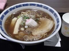 旭川市街までバス　遅めのランチは当然、旭川ラーメン