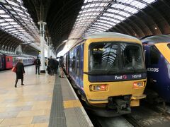 ロンドンのパディントン駅から列車に乗ってオックスフォードへ向かいます。