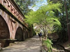 全長93.2メートル（幅4メートル、高9メートル）　　
レンガ　花崗岩造り　
アーチ型橋脚の風格ある構造物

＊京都市公式ホームページより
